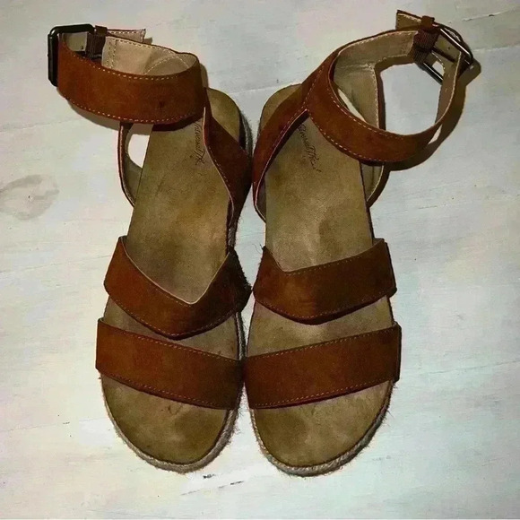 Universal Thread espadrilles platform sandals size 6.5 - Picture 2 of 6